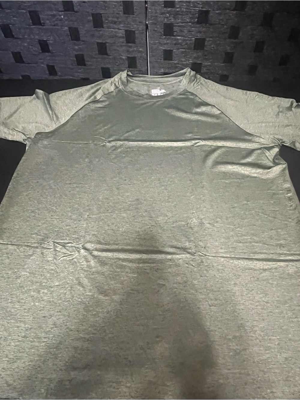 Men’s Olive Green Athletic polyester t-shirt in size Medium